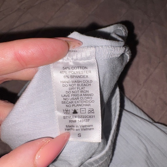 Sleeveless Button-Up Ribbed Top - Light Gray - Picture 6 of 6